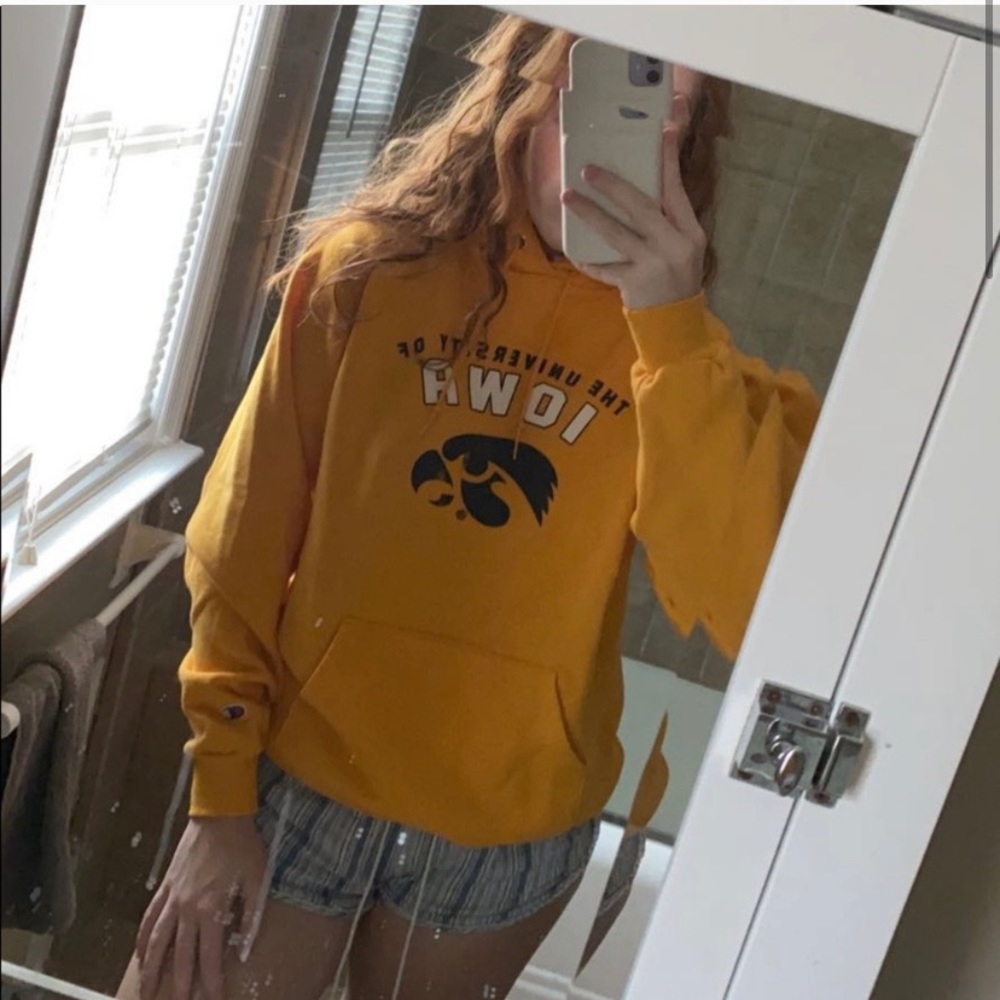 university of iowa yellow medium sweatshirt